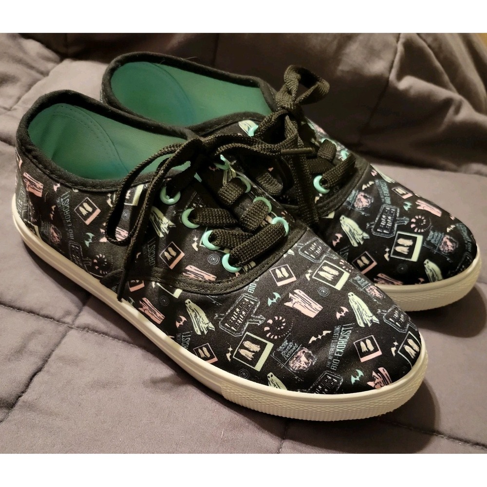 Beetlejuice Ghost Lace Up Women Size 7 Retro 90s Sneaker Movie Shoe HOT TOPIC